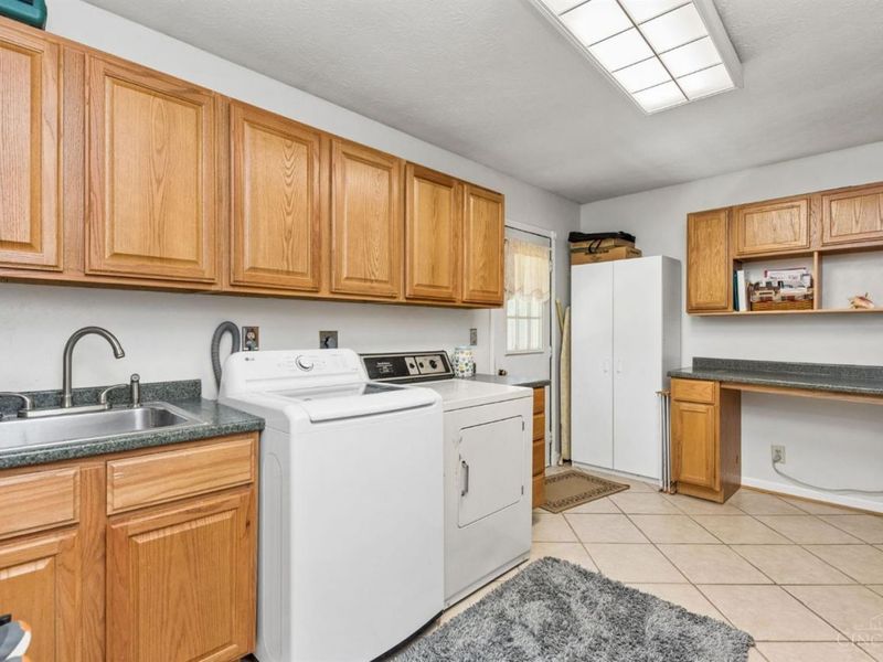 6400 Roth Ridge Drive, Loveland, OH 45140 Photo 20