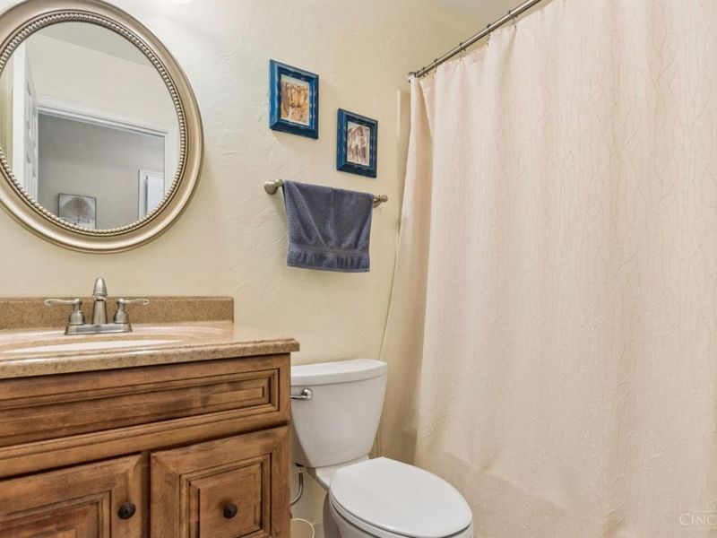 6400 Roth Ridge Drive, Loveland, OH 45140 Photo 23