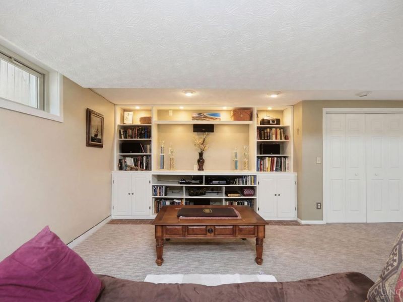 6400 Roth Ridge Drive, Loveland, OH 45140 Photo 32