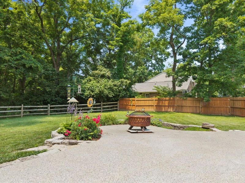 6400 Roth Ridge Drive, Loveland, OH 45140 Photo 39