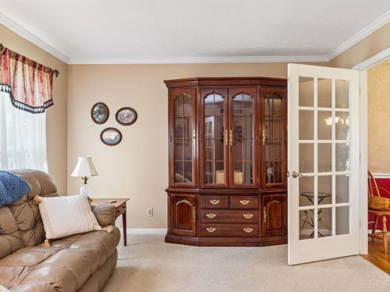 6400 Roth Ridge Drive, Loveland, OH 45140 Photo 7