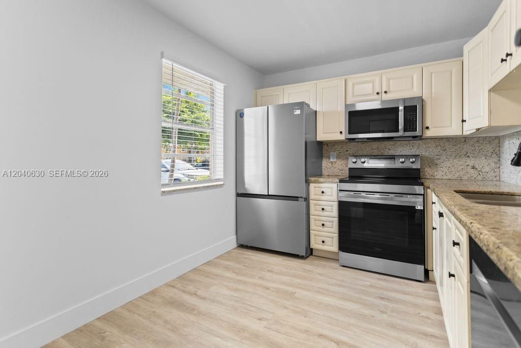 414 SE 10th St , Unit 108, Dania Beach, FL 33004 Photo
