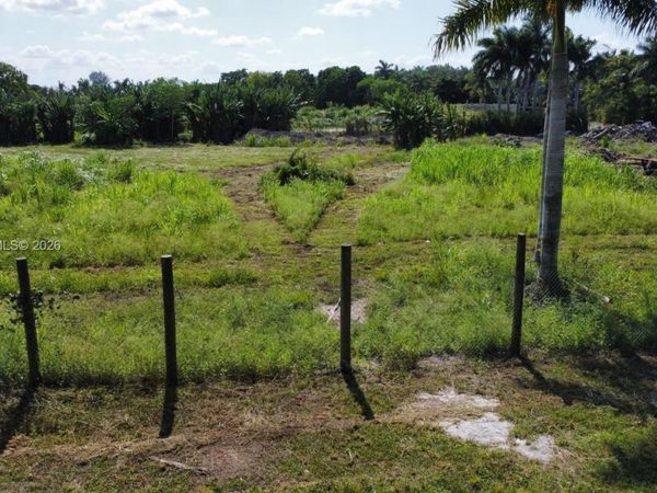 168 St , Miami, FL 33187