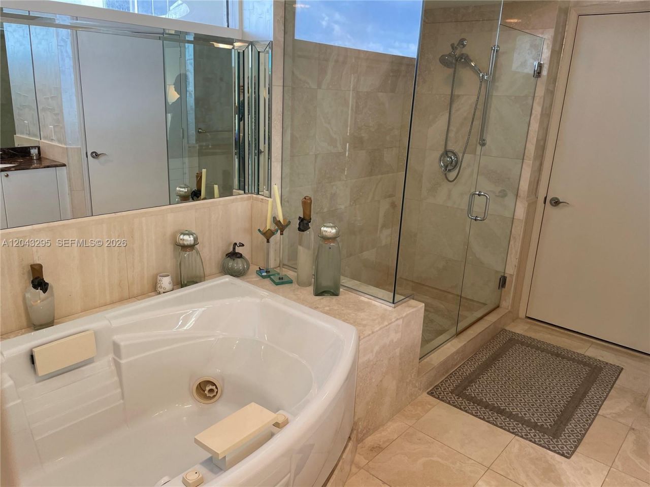 17555 Collins Ave , Unit 1906, Sunny Isles Beach, FL 33160 Photo