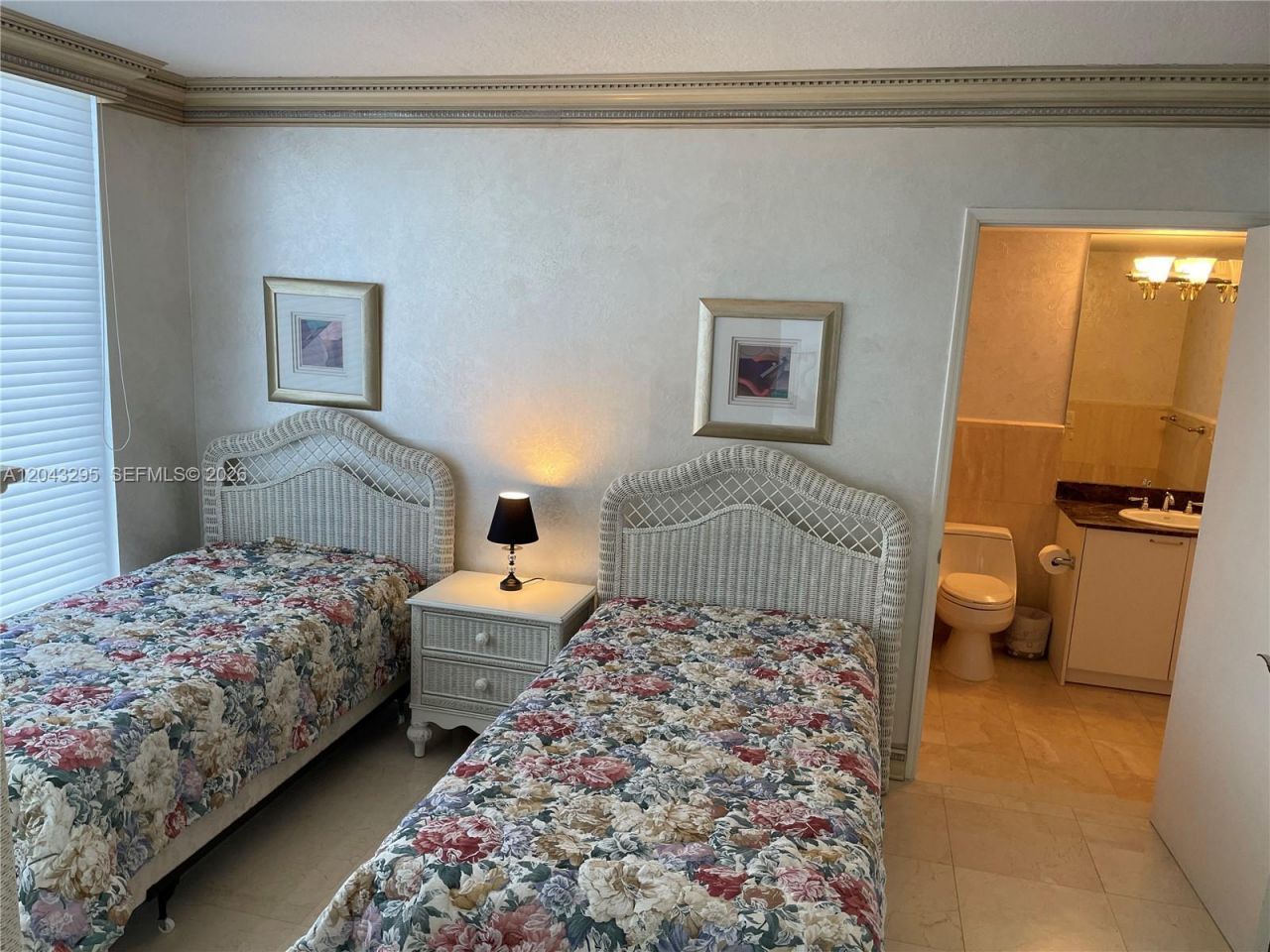 17555 Collins Ave , Unit 1906, Sunny Isles Beach, FL 33160 Photo