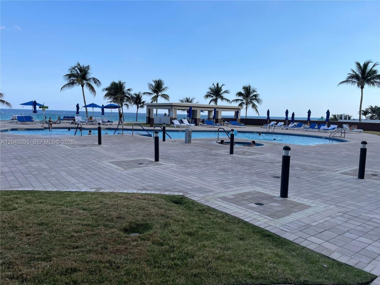 17555 Collins Ave , Unit 1906, Sunny Isles Beach, FL 33160 Photo