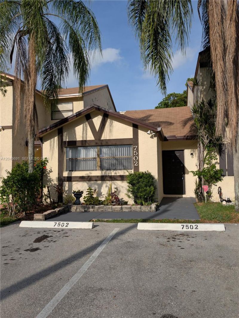 7502 NW 33rd St, Lauderhill, FL 33319 Photo