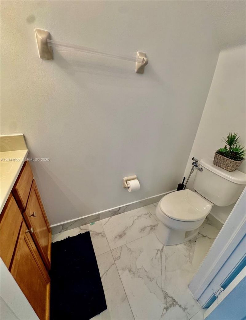 8805 W 35th Ave, Hialeah, FL 33018 Photo