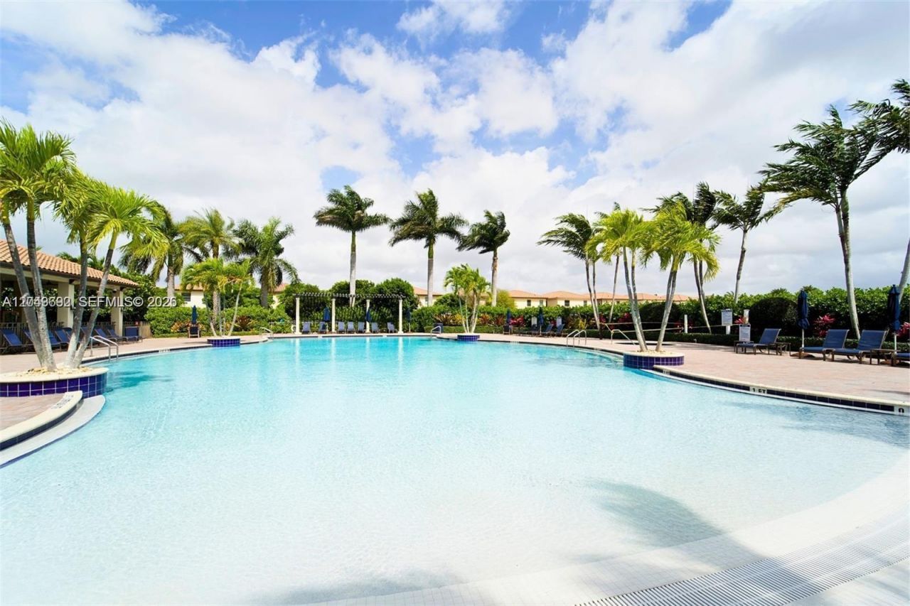 8805 W 35th Ave, Hialeah, FL 33018 Photo