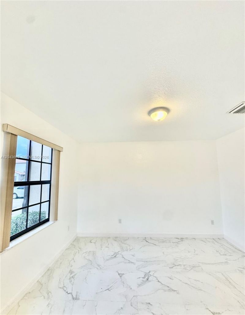 8805 W 35th Ave, Hialeah, FL 33018 Photo
