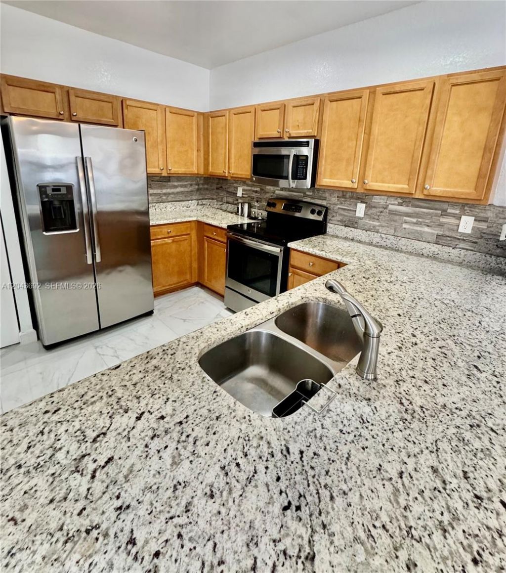 8805 W 35th Ave, Hialeah, FL 33018 Photo