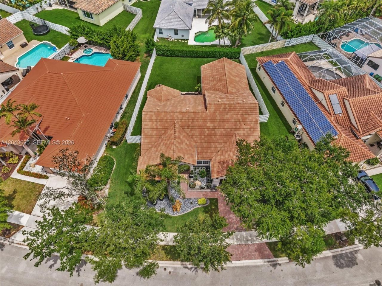639 Verona Pl, Weston, FL 33326 Photo