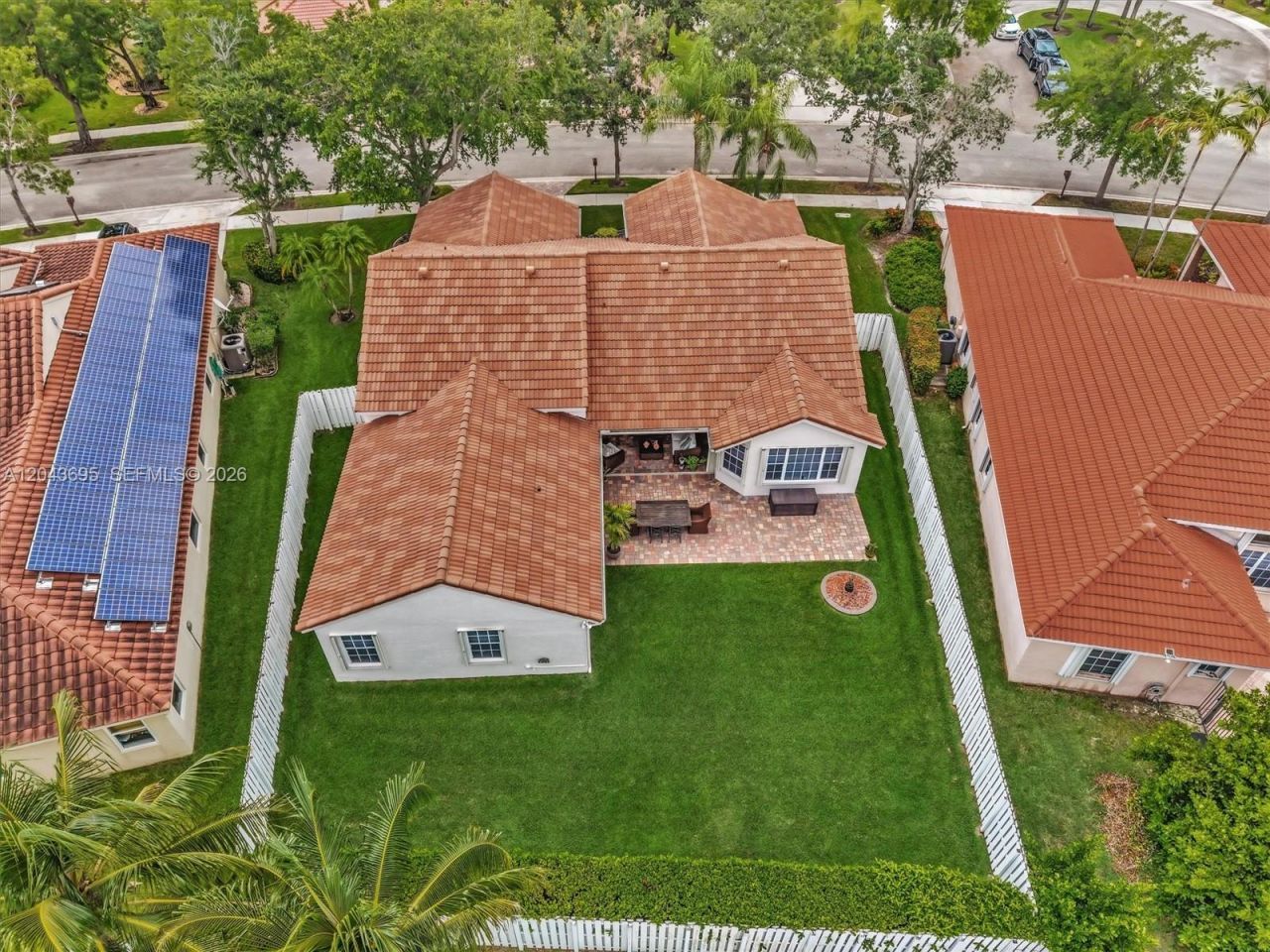 639 Verona Pl, Weston, FL 33326 Photo