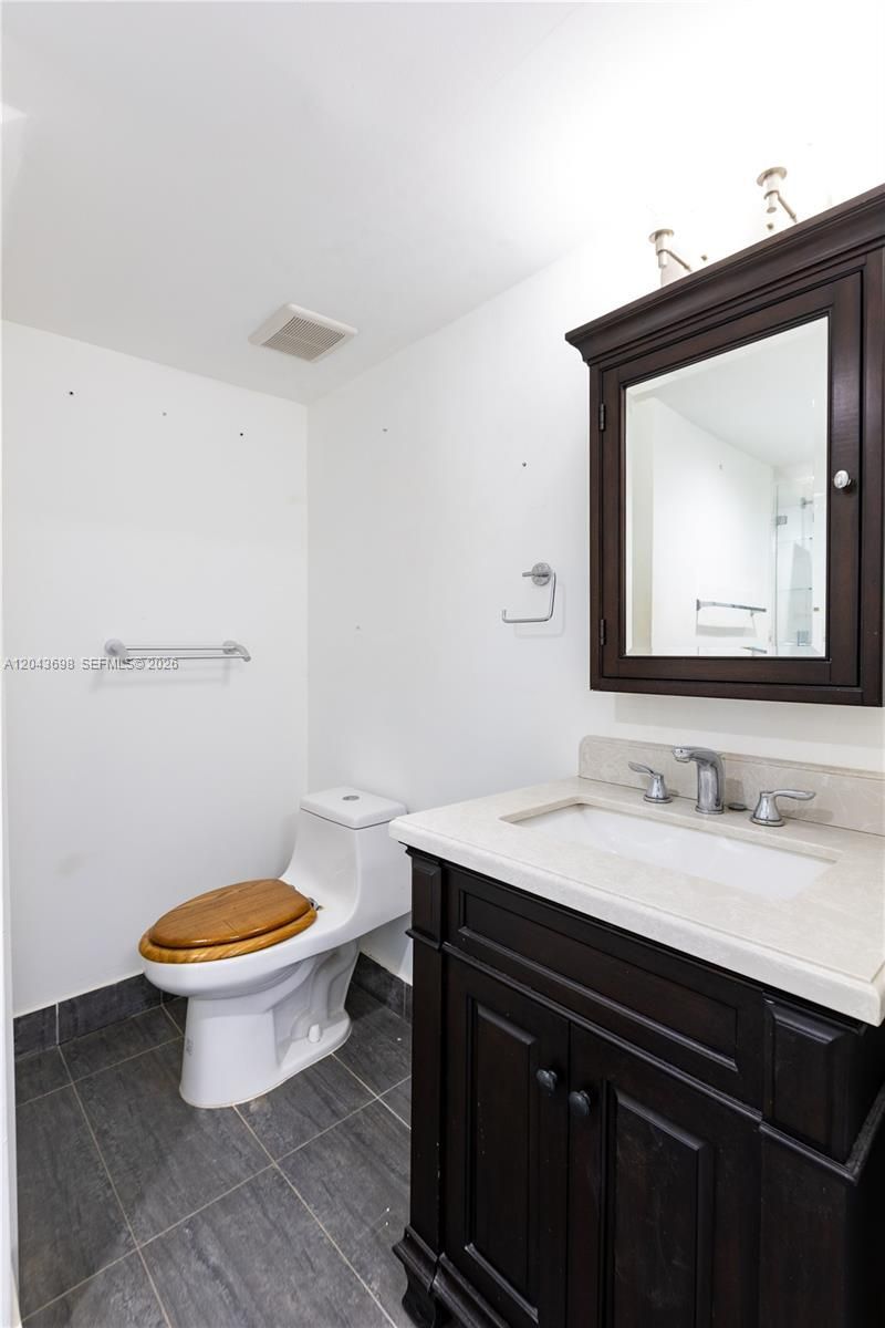 4538 SW 1st St , Unit 3, Miami, FL 33134 Photo