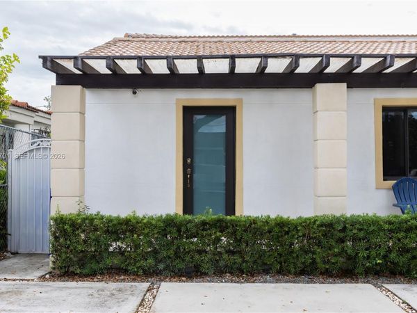 4538 SW 1st St , Unit 2, Miami, FL 33134