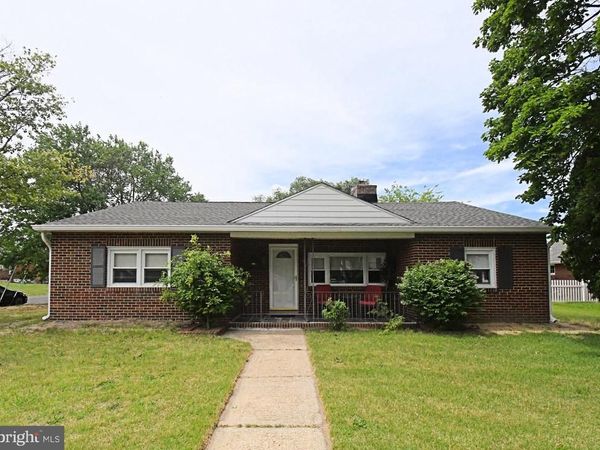 21 CHESTER AVENUE, GIBBSTOWN, NJ 08027