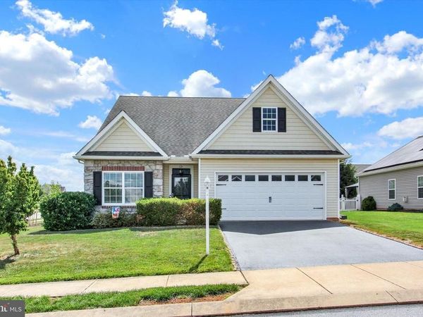 15 EVAN DRIVE, YORK, PA 17404