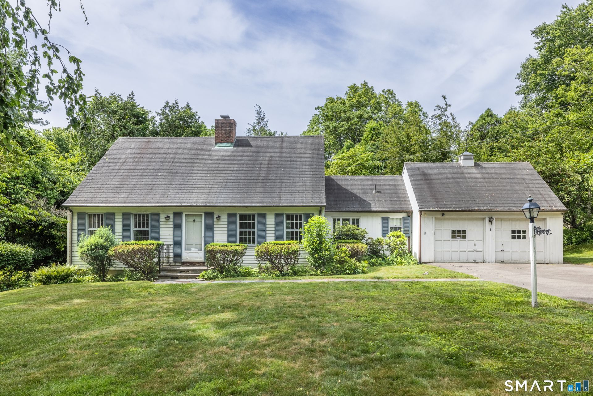 65 Manor Hill, Stratford, CT 06614 Main Photo