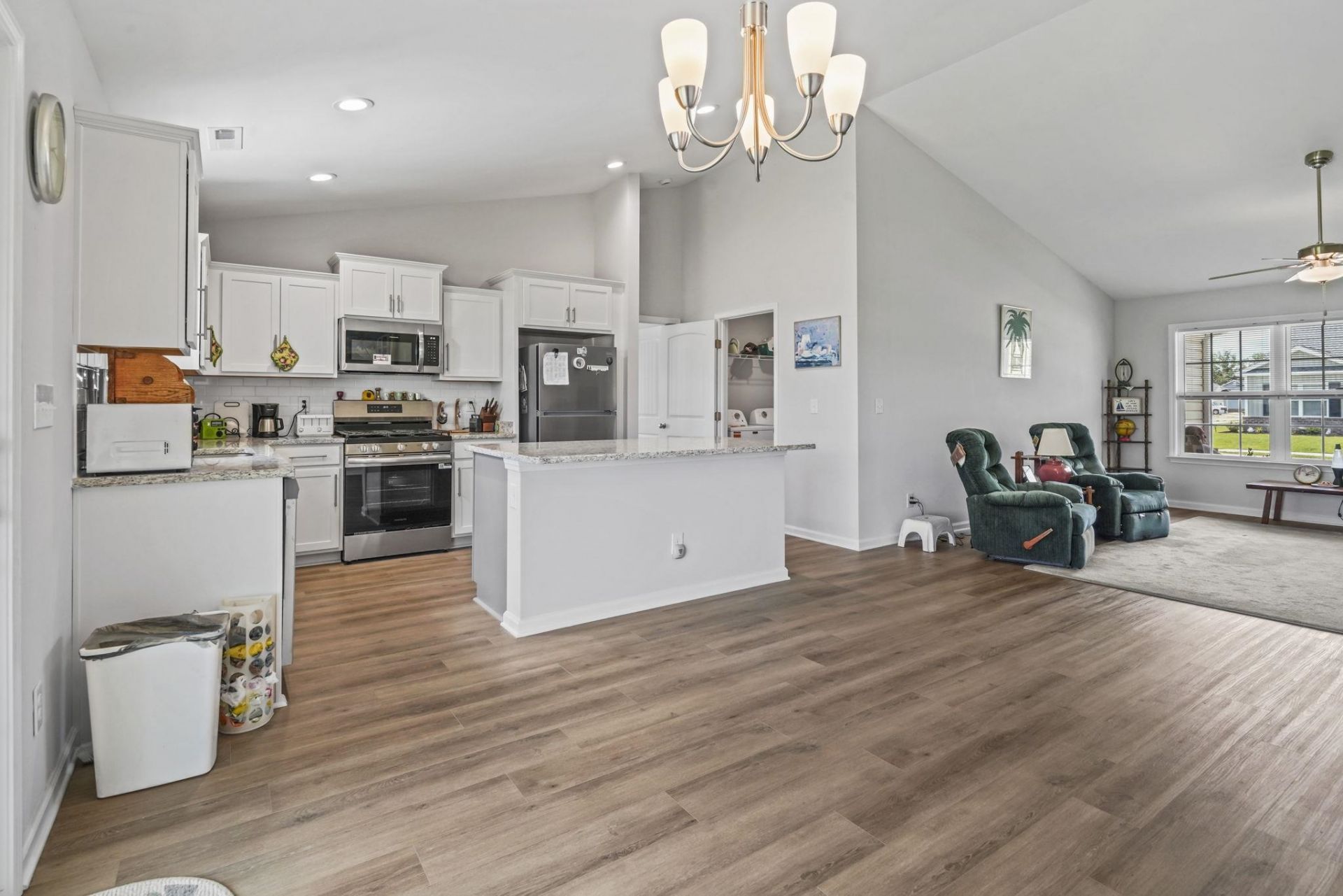 602 Lightwood Dr. Photo 12