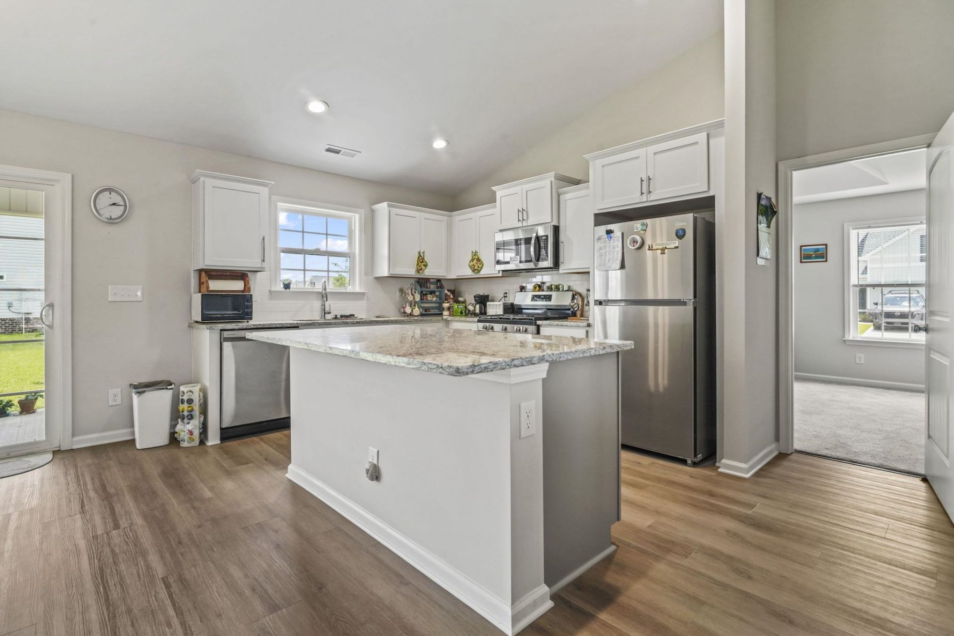 602 Lightwood Dr. Photo 16