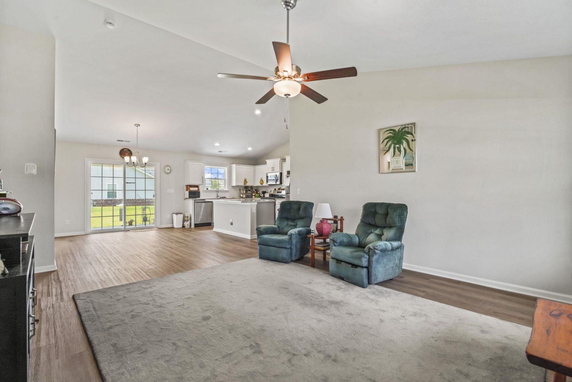 602 Lightwood Dr. Photo 4