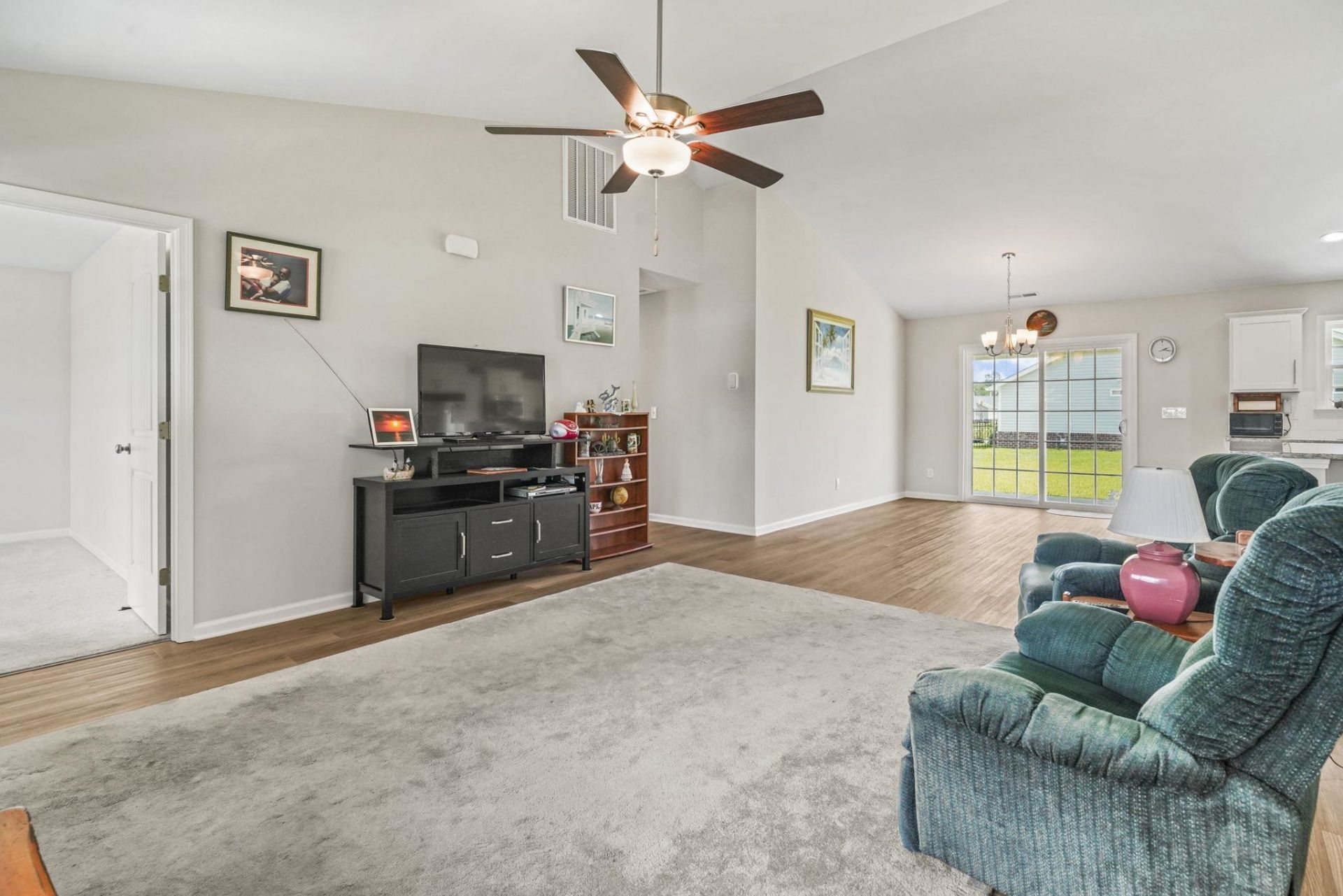 602 Lightwood Dr. Photo 5