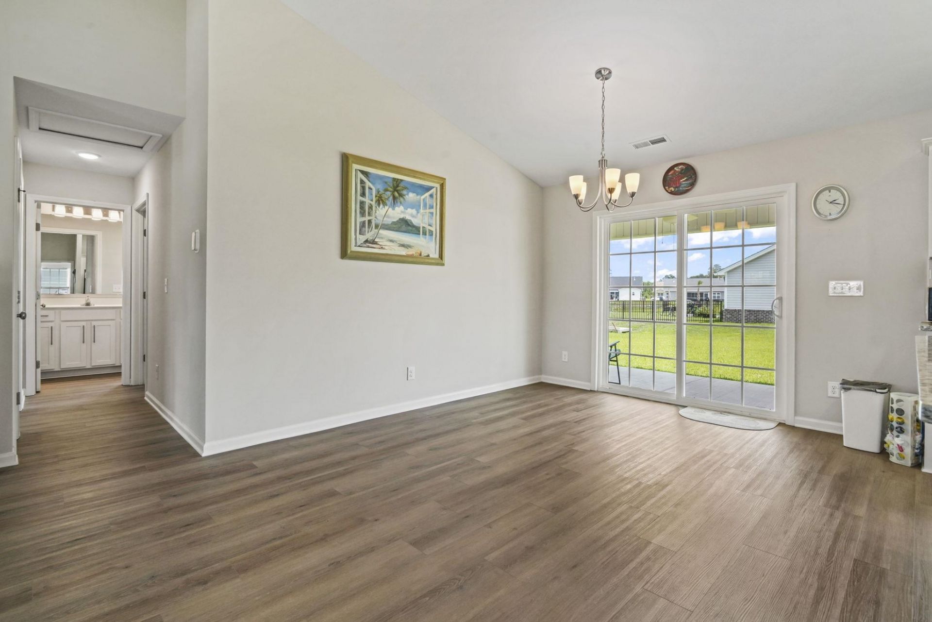 602 Lightwood Dr. Photo 8