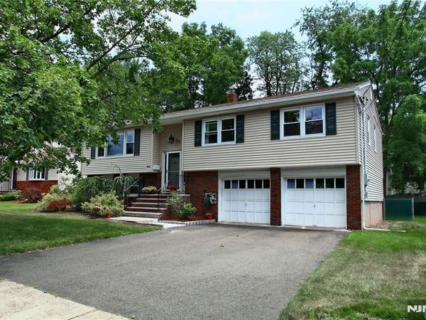 42-05 Naugle Drive, FAIR LAWN, NJ 07410