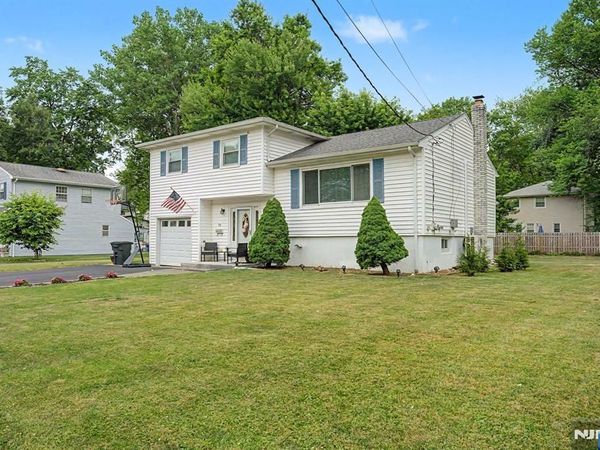 23 Distler Avenue, CALDWELL, NJ 07006
