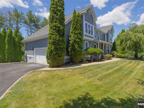 11 Gates Place, WAYNE, NJ 07470