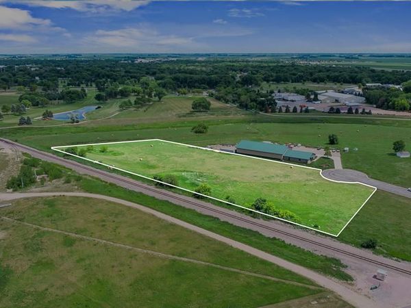 321 E Burlington Circle , Marshall, MN 56258