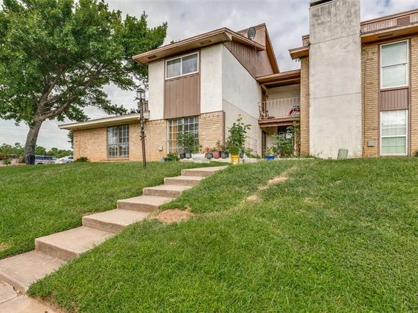 1402 S Carrier Parkway, Unit 202, Grand Prairie, TX 75051