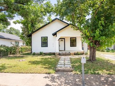 3416 Thannisch Avenue, Fort Worth, TX 76105