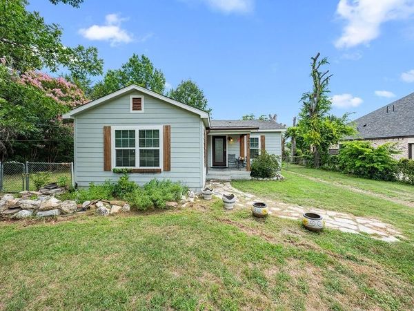 5621 Meandering Road, River Oaks, TX 76114