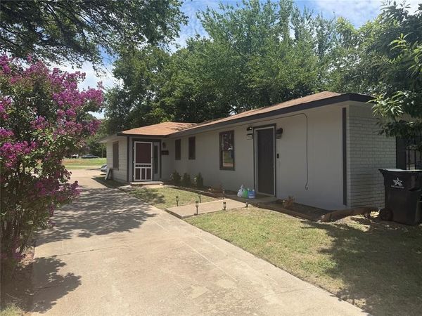 109 Ray Street , Arlington, TX 76010