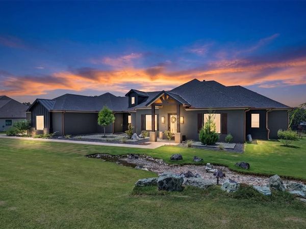 321 Pear Valley Lane, Burleson, TX 76028