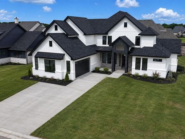 2025 Nichole Boulevard , Pottsboro, TX 75076