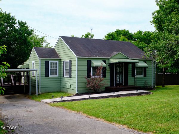 904 Henrietta Drive, Knoxville, TN 37912
