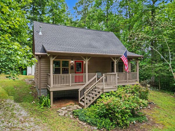 1006 Dry Valley Rd, Townsend, TN 37882