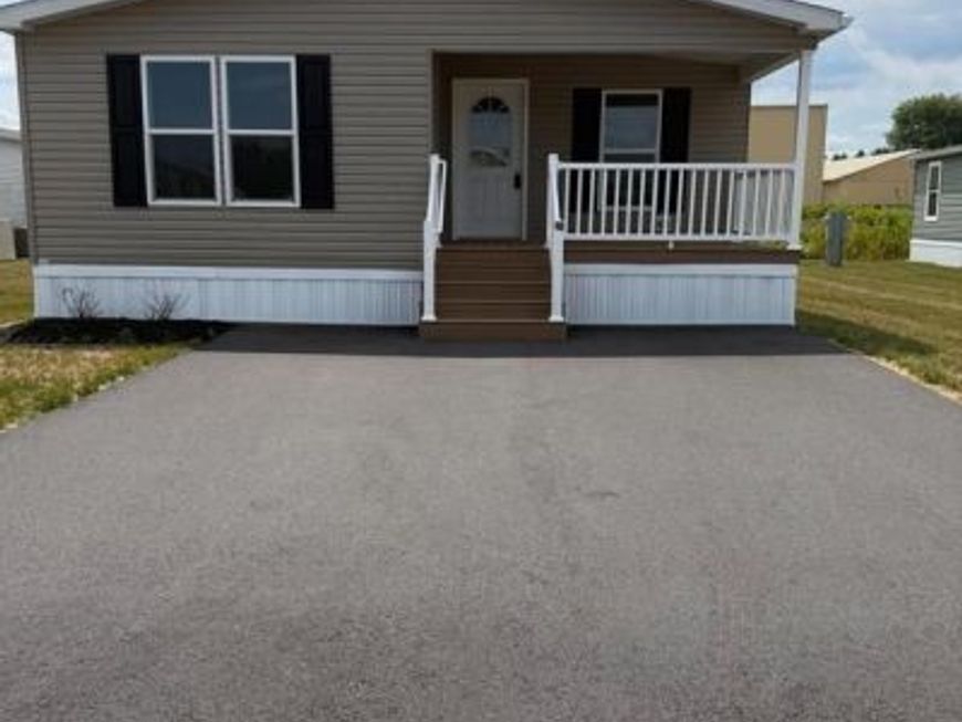 28 Evergreen Aly , Palmyra, PA 17078 Main Photo