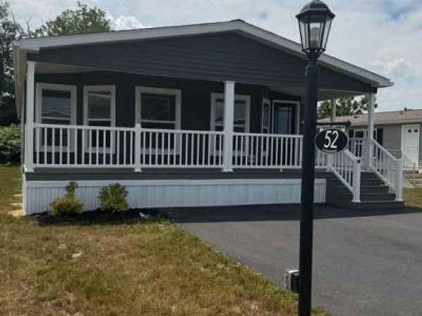 52 EVERGREEN ALY , PALMYRA, PA 17078