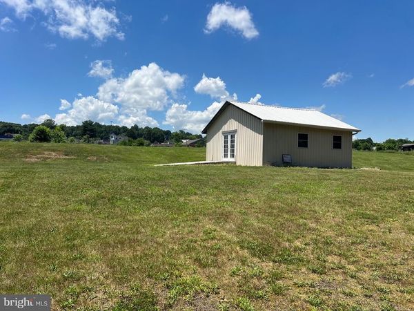 581 N FRONT STREET , NEWPORT, PA 17074