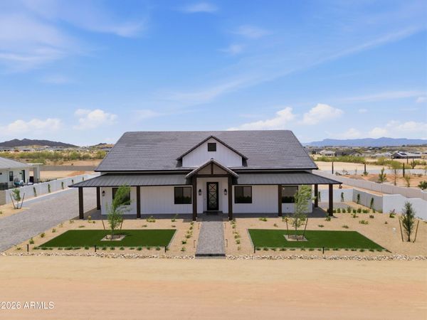 1764 W LUCKY Lane, San Tan Valley, AZ 85144
