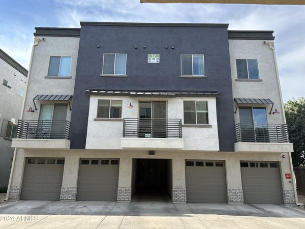 300 N GILA SPRINGS Boulevard, Unit 282, Chandler, AZ 85226