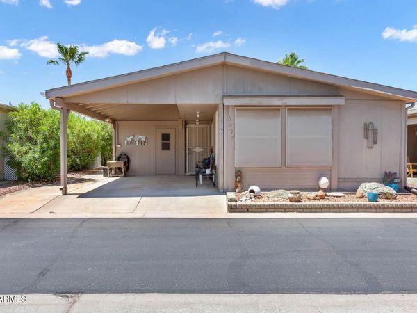 6097 S PINEHURST Drive, Chandler, AZ 85249