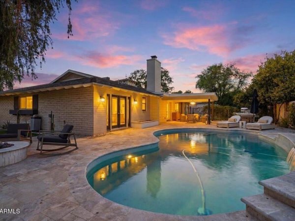 216 E GLENN Drive, Phoenix, AZ 85020