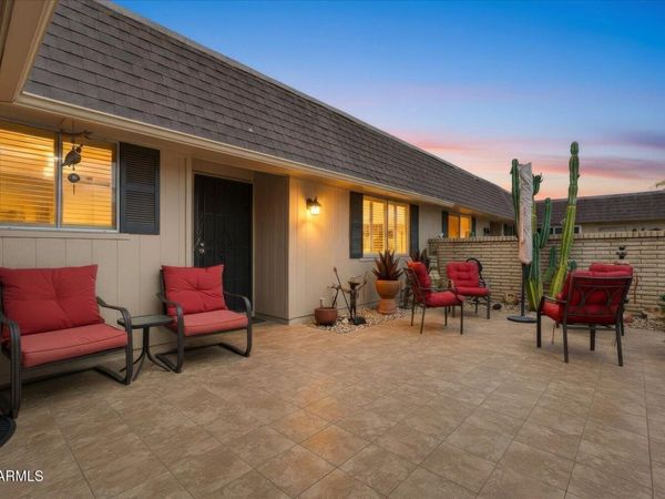 10611 W SARATOGA Circle, Sun City, AZ 85351