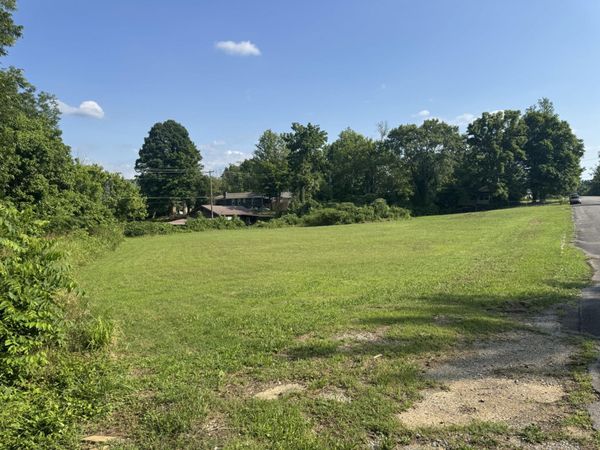 947 Washington Avenue, Etowah, TN 37331