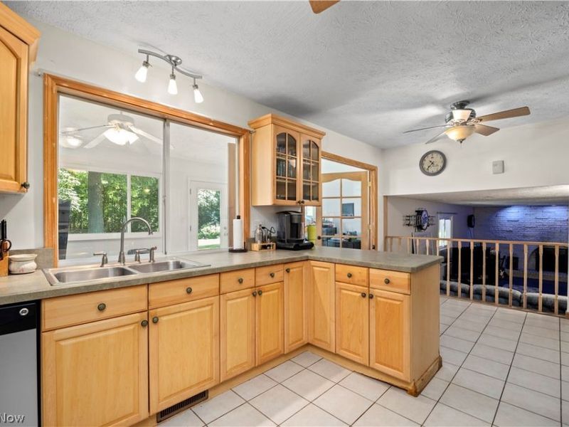 820 Lincoln Street, Amherst, OH 44001 Photo 10