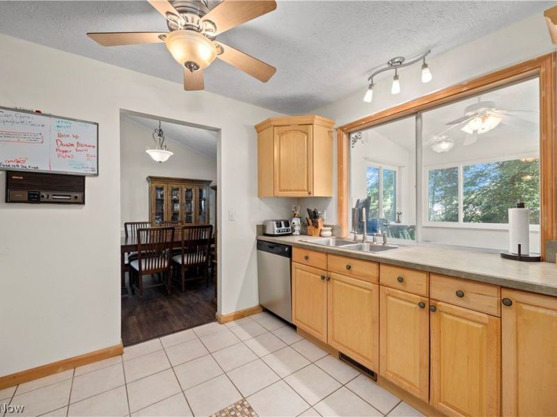 820 Lincoln Street, Amherst, OH 44001 Photo 11